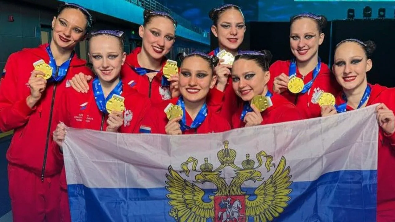 🌟РОССИЙСКИЕ СИНХРОНИСТКИ ТРИУМФАЛЬНО ВЕРНУЛИСЬ С ФЛАГОМ И ГИМНОМ НА МЕЖДУНАРОДНУЮ АРЕНУ: СТУДЕНТКИ Н