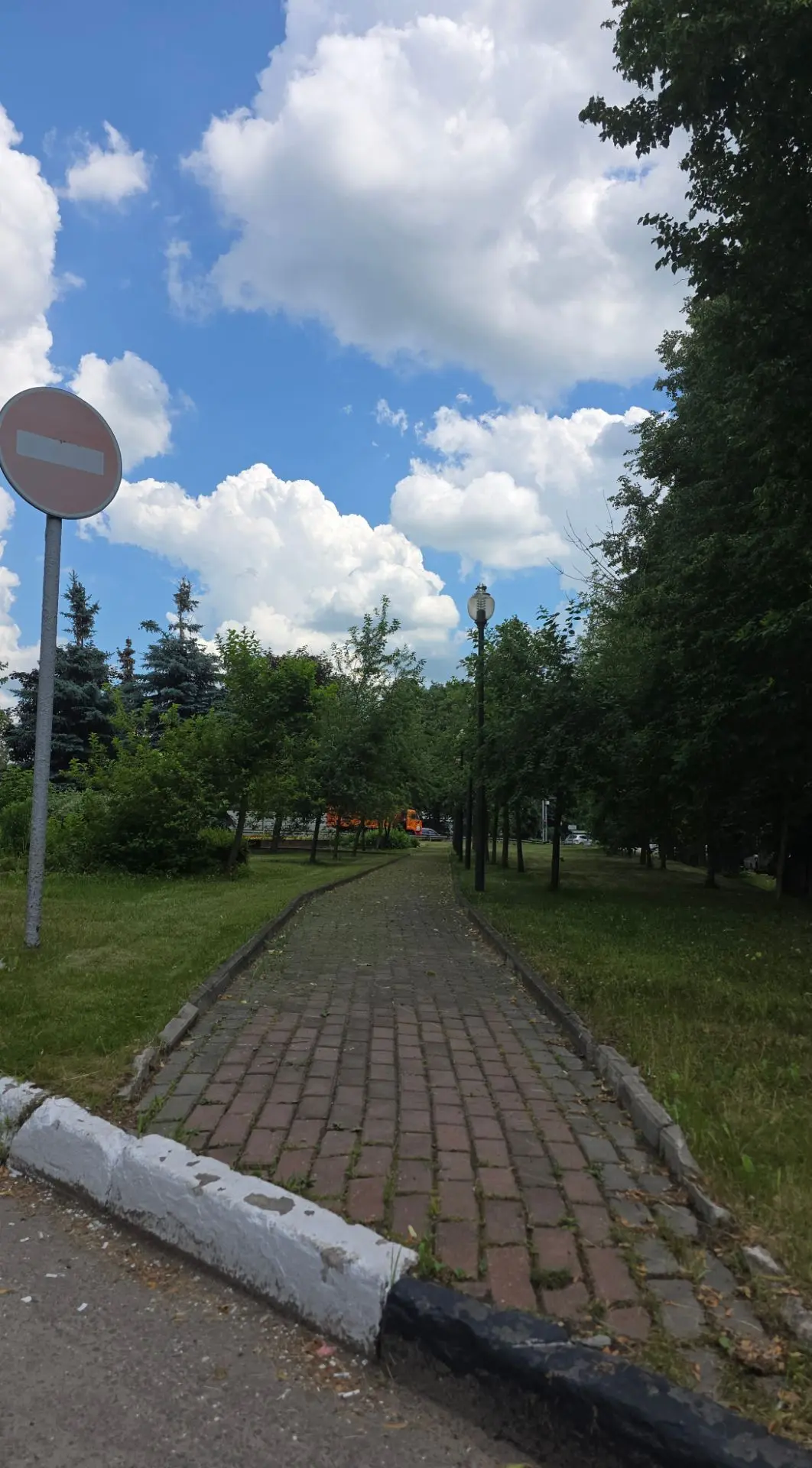 Спасибо что ухаживаете за этим важным участком нашего городка❤️

❤️ Подпишись