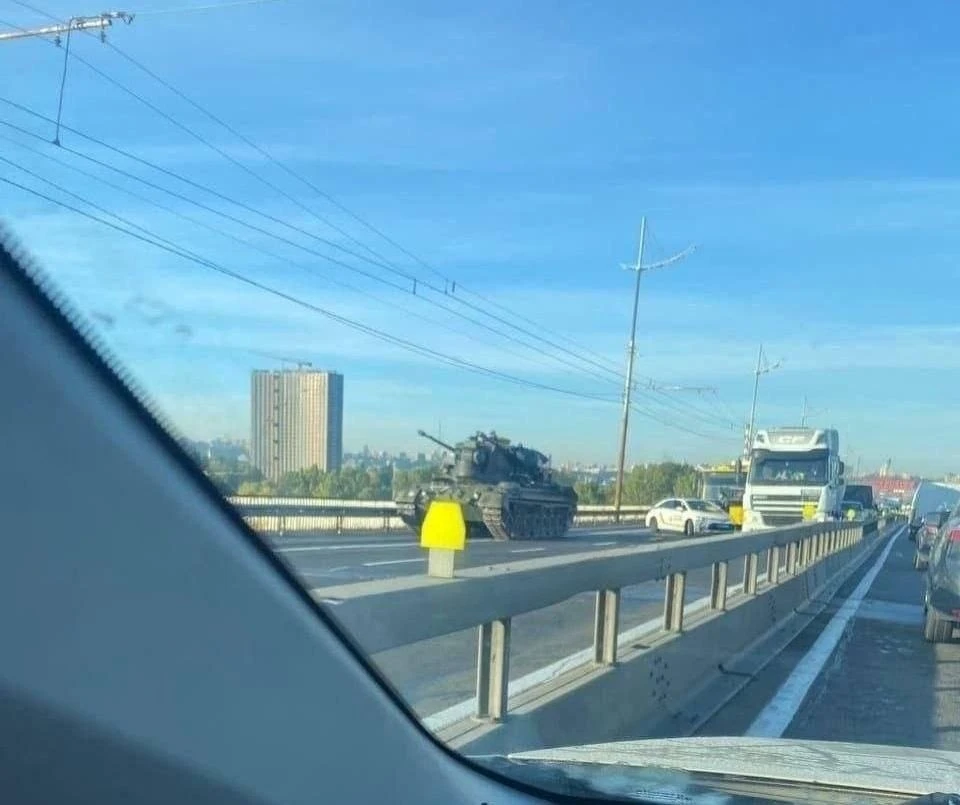 Gepard на Южном мосту в Киеве