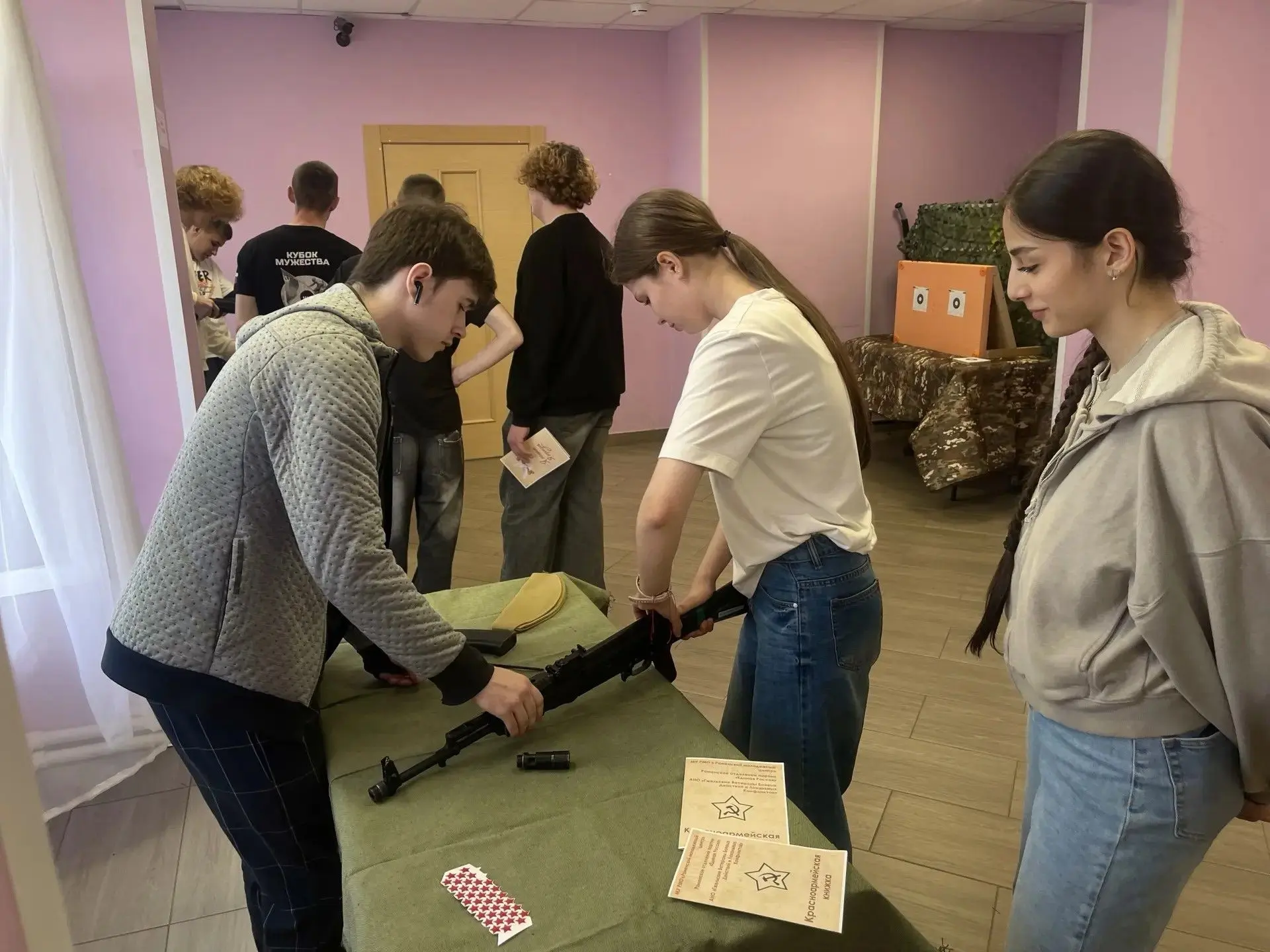"Доброе Сердце" в действии!  Старший волонтерский отряд "Доброе Сердце" на базе 9"А" класса принял а