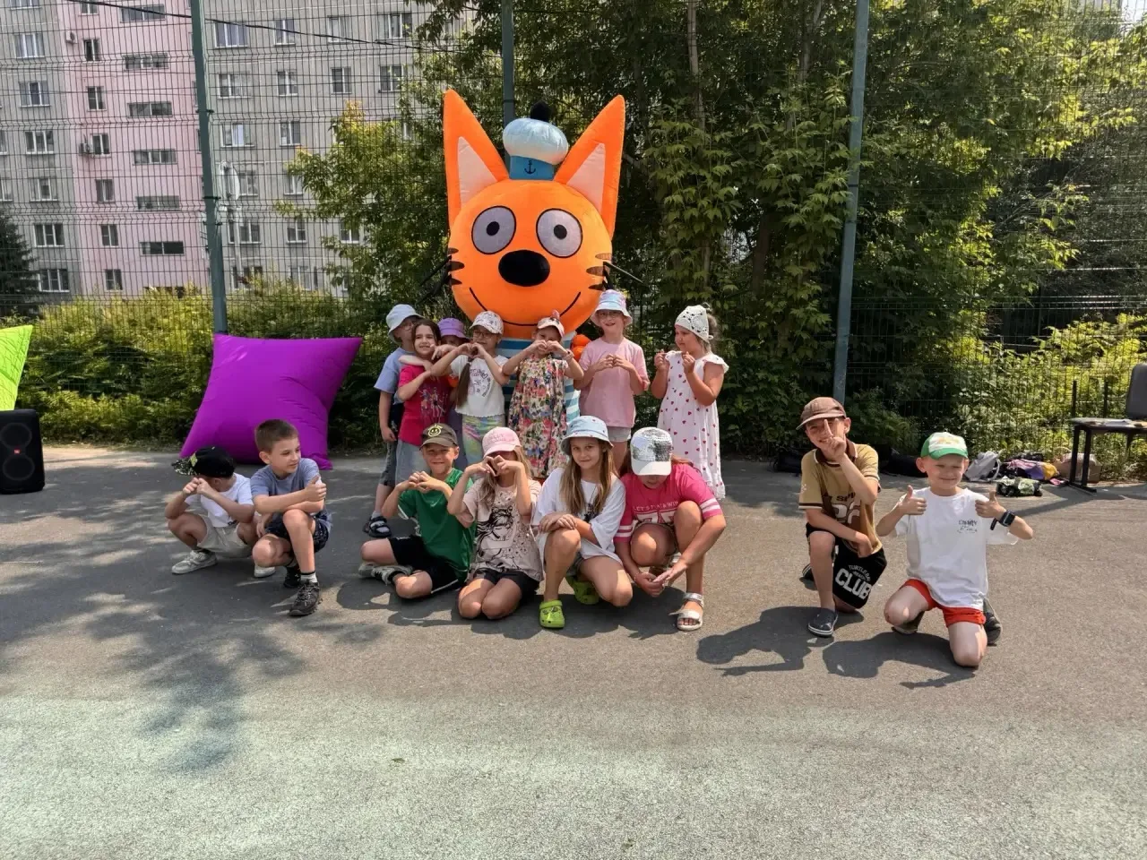 16 июня ребята из лагеря «Солнышко» посетили ряд мероприятий. Утро началось с творческого мастер-кла