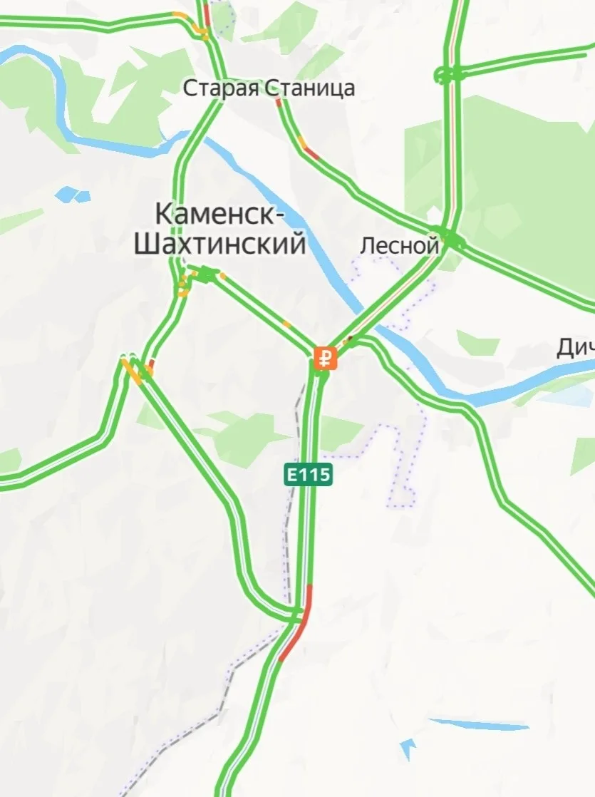 На М4 в Ростовской области пробка в районе Донецкого поворота у Каменска. Направление н...
