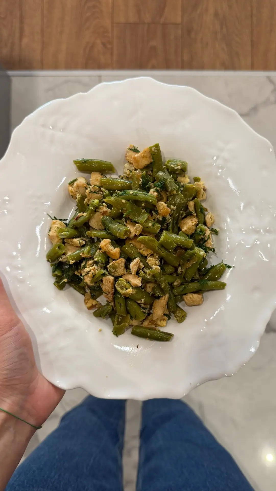 Ужин : 
Стручковая фасоль с курочкой  ( соль , специи по вкусу ) 
Это кстати одно из любимых блюд мо