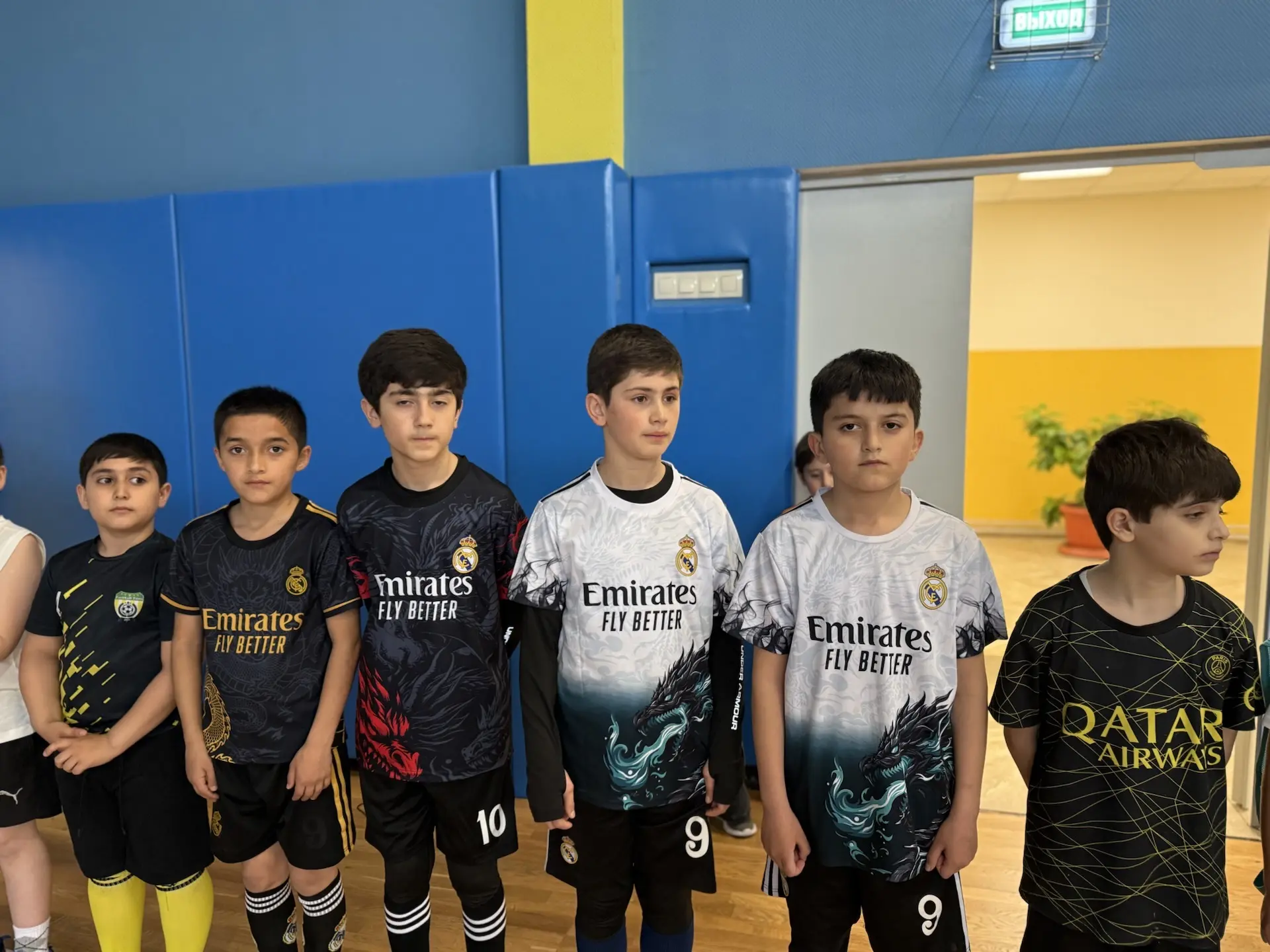 ⚽️ Азарт, голы и командный дух!  В нашей школе гремел настоящий футбольный бой! 🏆 На площадке встрет