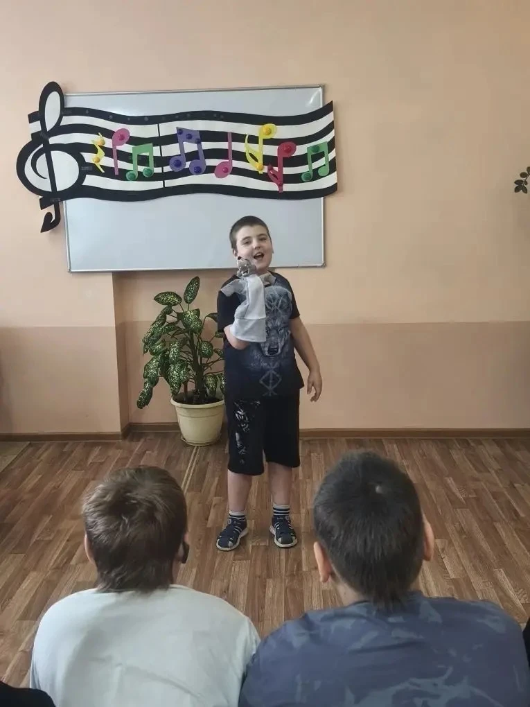 🎭 Сказка на новый лад: Когда поросята зажигают! 🎶