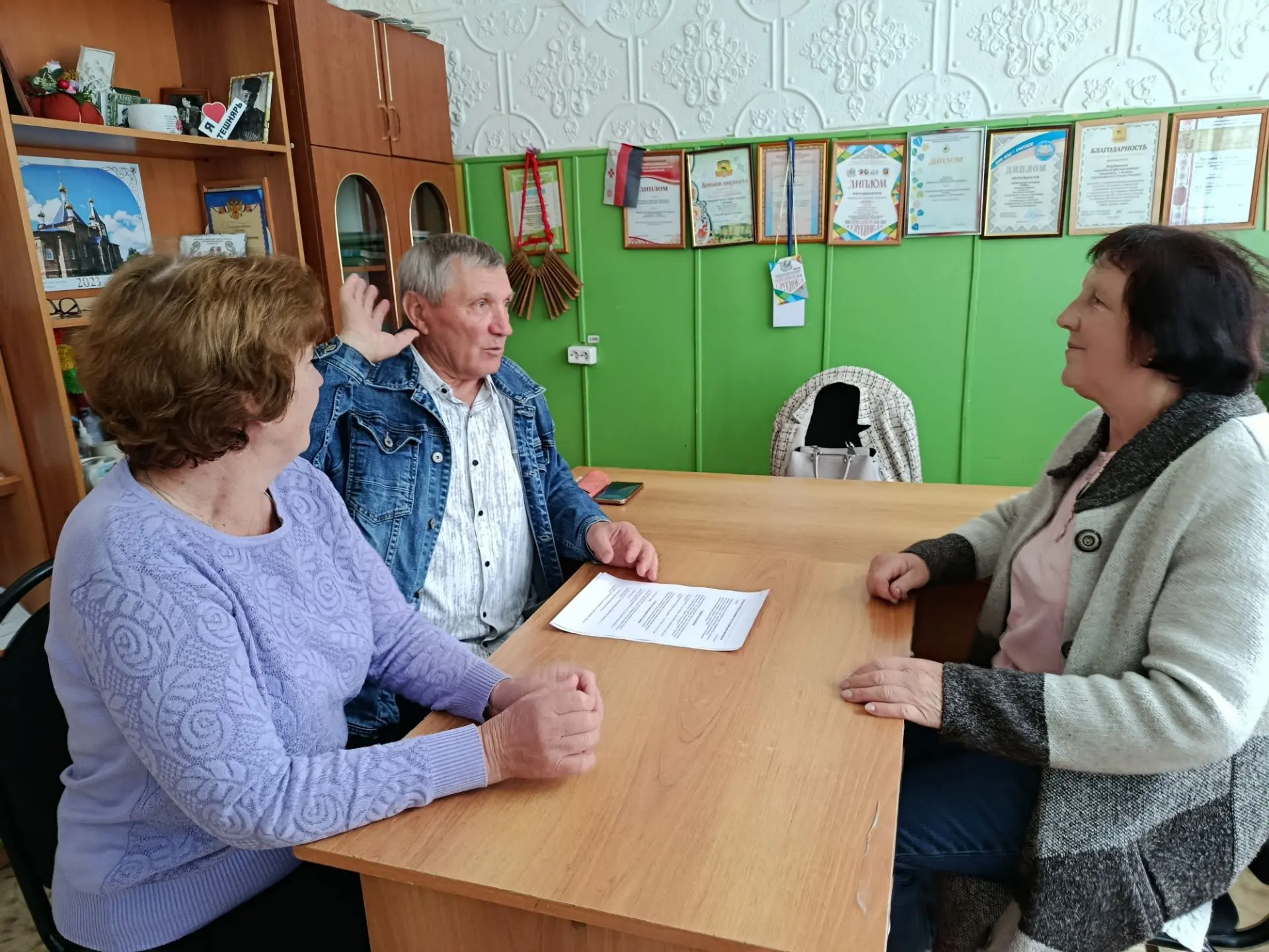 В Тешнярьском ДК 27 августа прошла встреча в рамках программы активное долголетие.Прису...