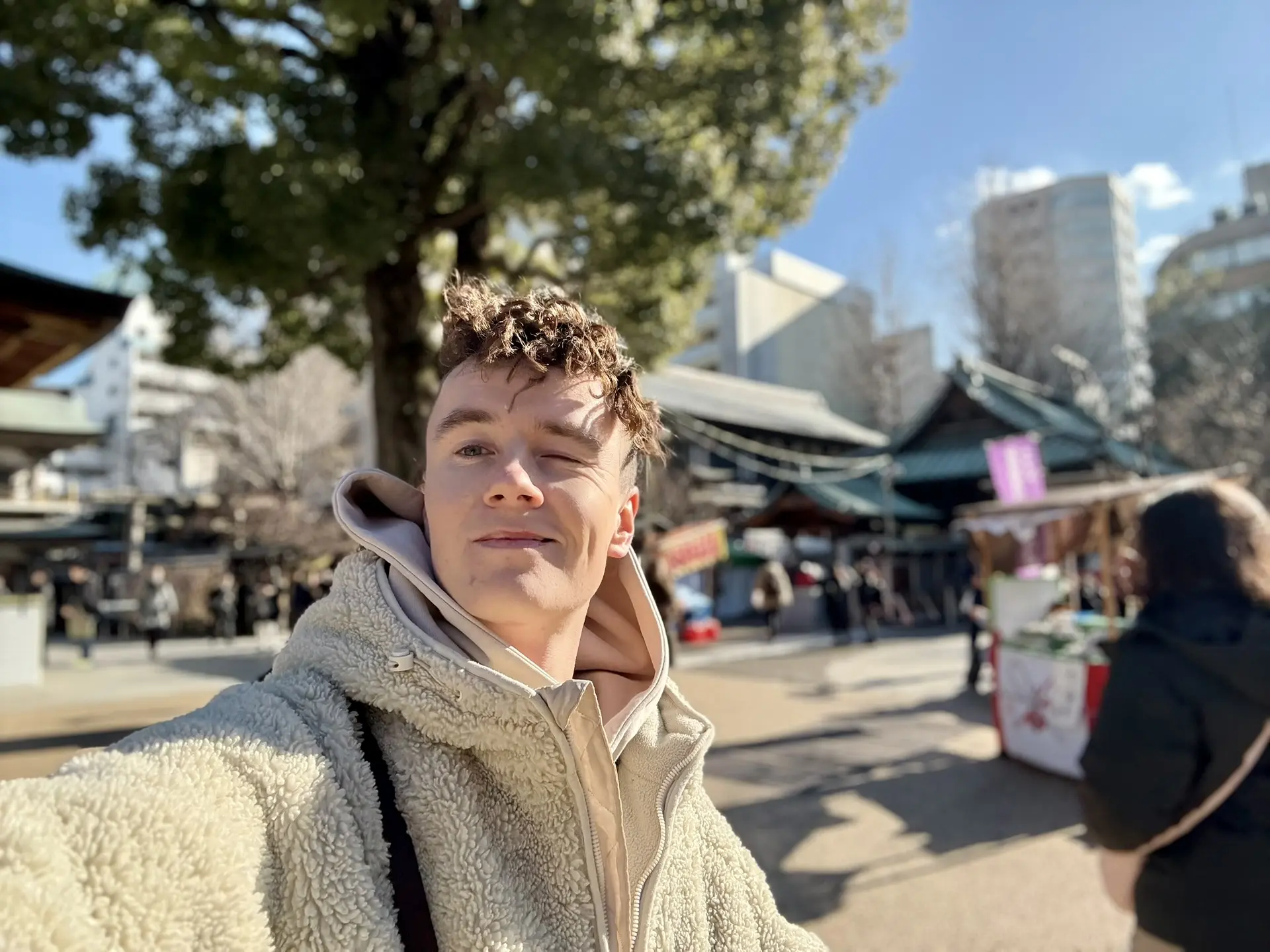 Прилетел в страну восходящего солнца - в Японию 🇯🇵 Токио   здесь солнечно, начинает цвести сакура, а