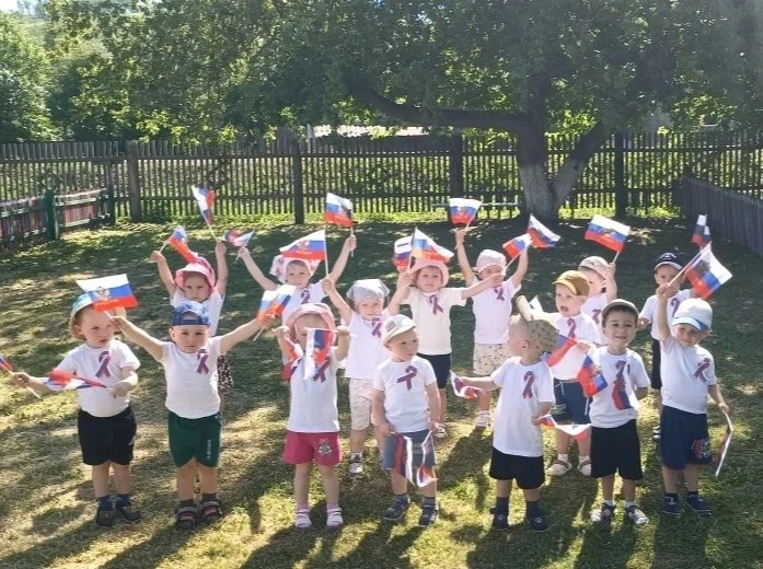 12 июня в нашей стране отмечается День России. Это праздник свободы, мира и добра. День России- это 
