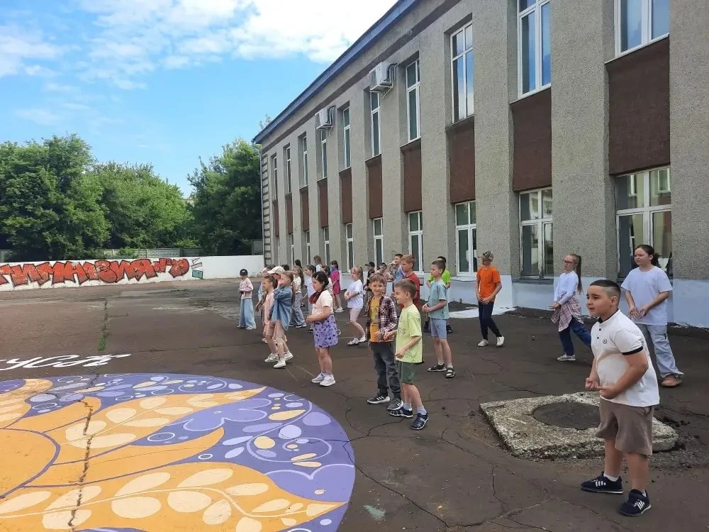 Седьмой день летнего пришкольного лагеря «Радуга — содружество орлят России» прошёл на УРА! 🎉🌈 Это