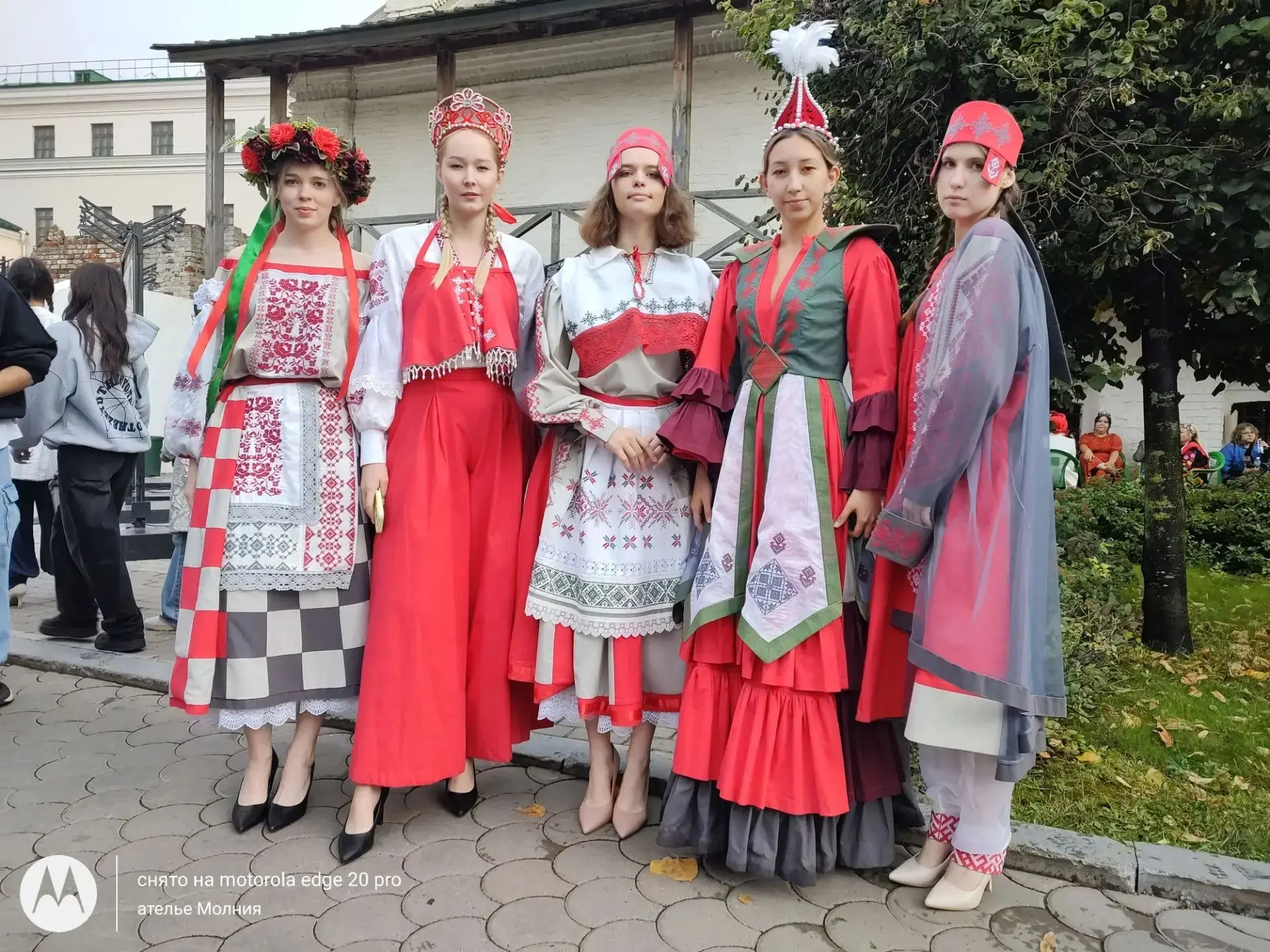 🎉 Коллекция тюменского дизайнера Анны Лукашенок «Их было 15» вошла в программу первого...