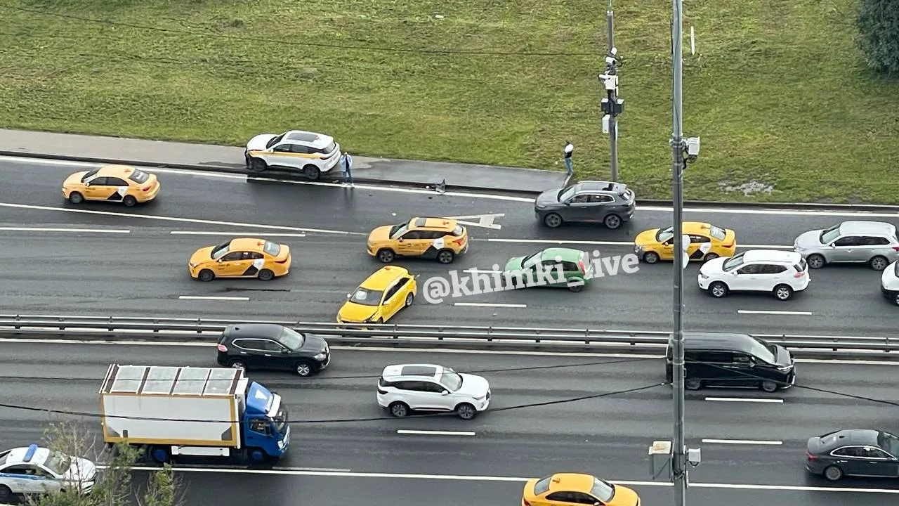 🚗 На Ленинградке сейчас ДТП с такси. Образовалась большая пробка в область.

НЕ ЗАБУДЬ ПОДПИСАТЬСЯ 