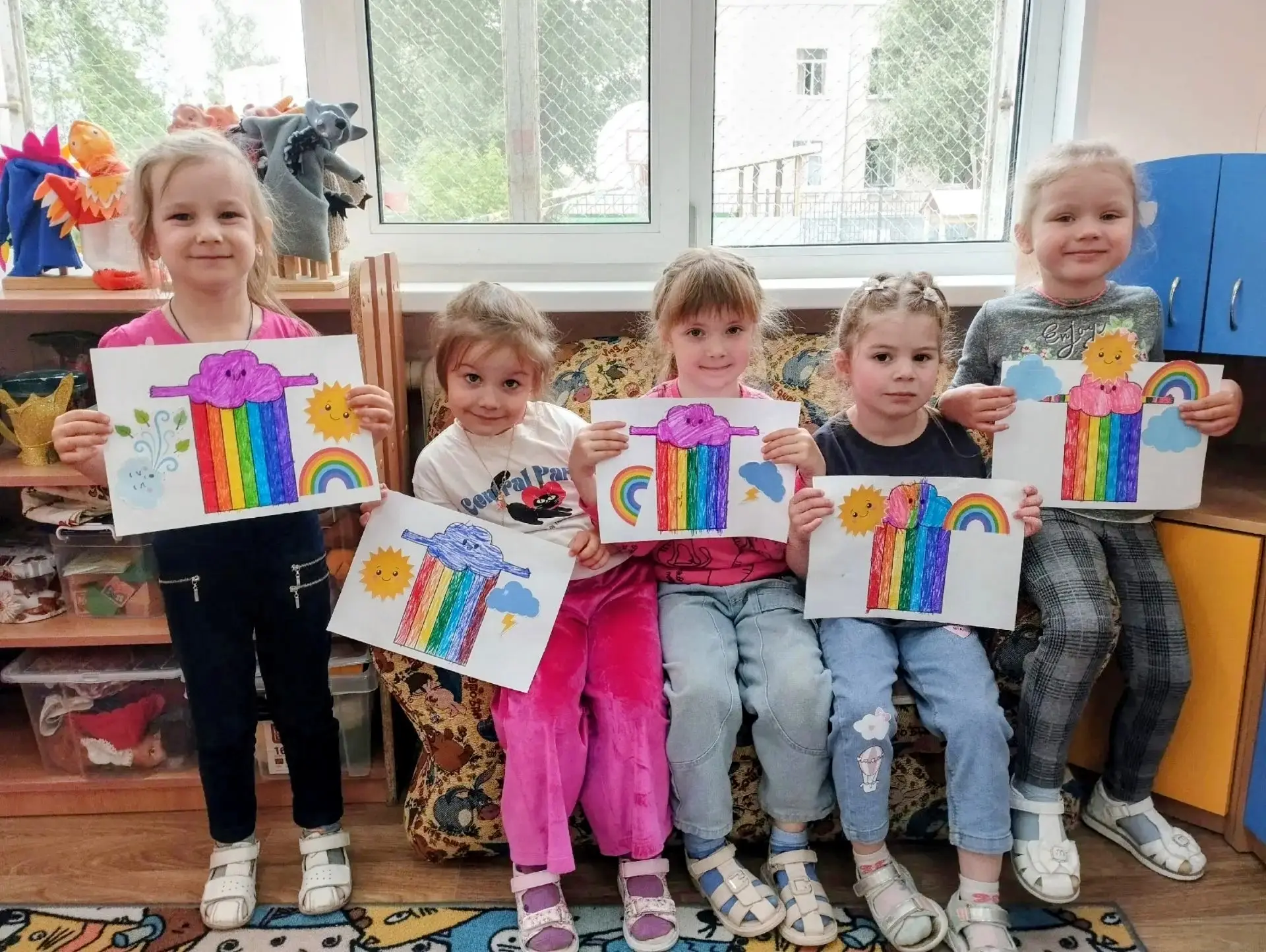 🌈День Радуги во второй младшей группе «Почемучки»!🌈
🌞Сегодня в нашей группе прошёл яркий и познав