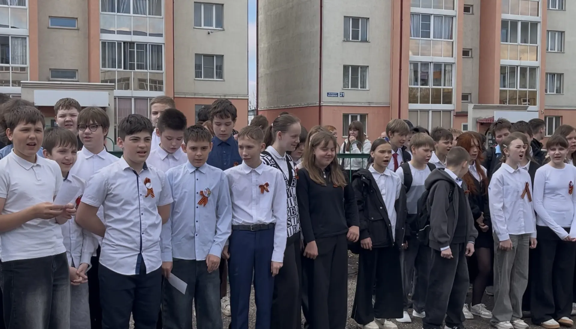 Сегодня в нашей школе прошёл фестиваль военно-патриотической песни «Песни Великой Побед...