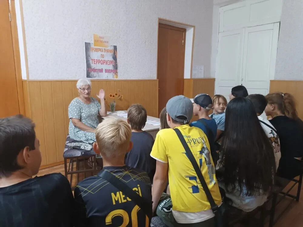 В филиале «Павловский поселковый клуб им.Куйбышева» ежемесячно с детьми и молодежью проводились бесе