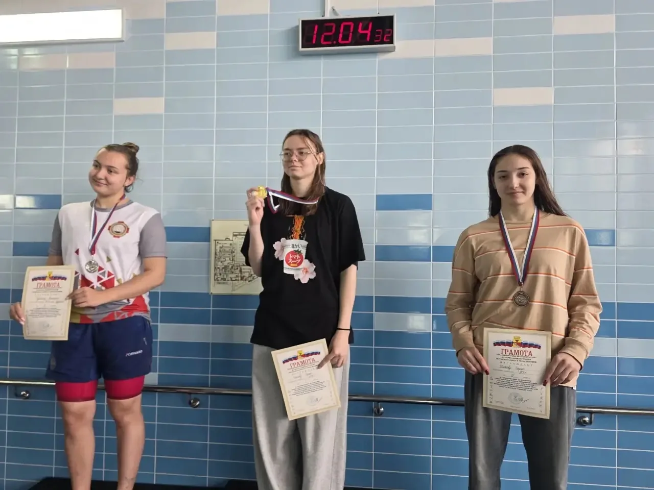 🏊‍♂️ НАШИ В БАССЕЙНЕ: РОССЫПЬ НАГРАД ПО ПЛАВАНИЮ!
