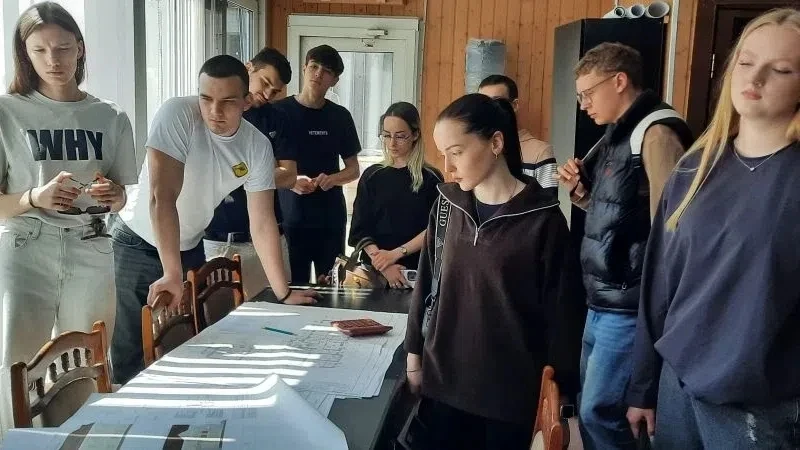 Студенты строительного отделения под руководством преподавателя 
Аксеновой И.В. посетили музыкальную