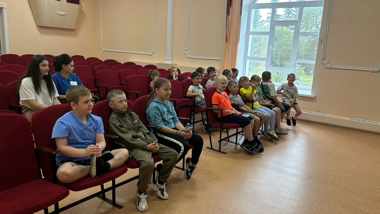 КДЦ «Сибирь» продолжает работу в рамках проекта «Лето с пользой и удовольствием», наполняя каникулы 