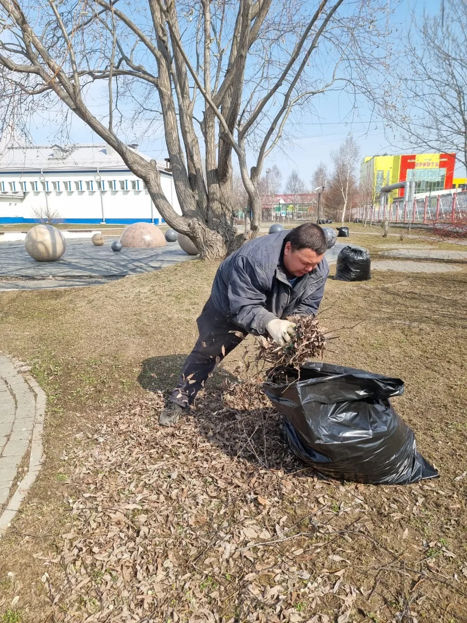 🌿Чистая пятница: весенний переполох   🌞Сегодня наша гимназия вновь вышла на весеннюю «чистую пятницу