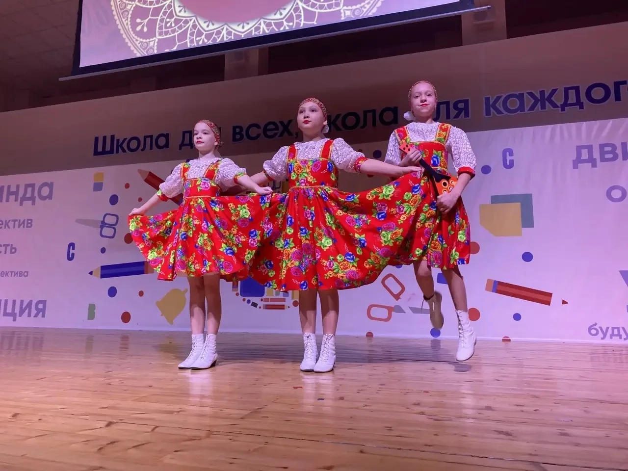 В нашей школе состоялась теплая и долгожданная встреча учеников разных лет — с 2019 по 2025 год — пр