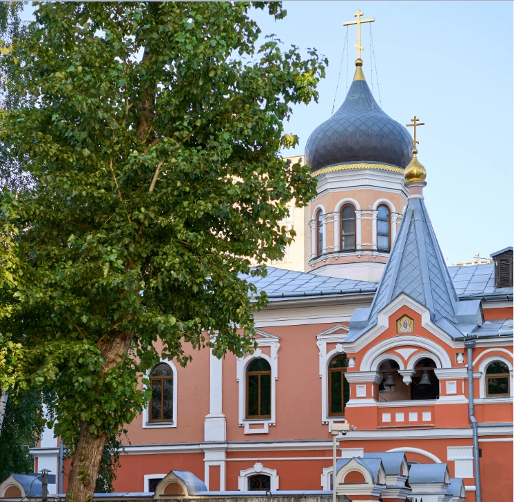 Требуются ПРОДАВЦЫ 
в церковную лавку 
при Московском 
Троицком Подворье
Свято-Троицкой Сергиевой Ла