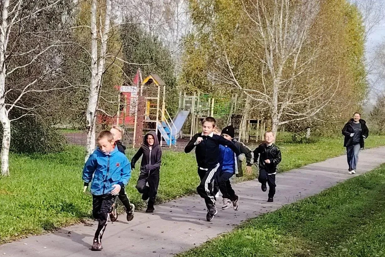 🌳Мероприятие «Юные туристы» прошло в парке села Заринское в преддверии Всемирного дня ...