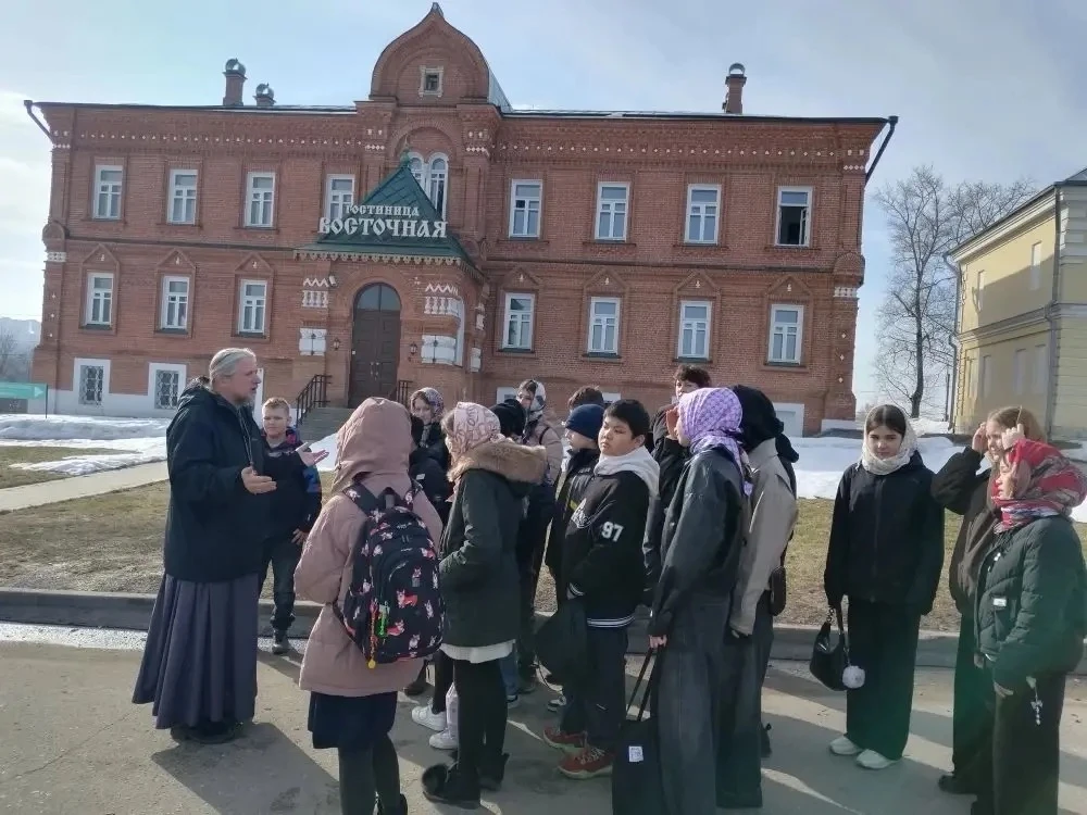 Сегодня учащиеся 6д класса МОУ "СОШ имени А. П. Чехова" (Бужаровское отделение), посетили с экскурси