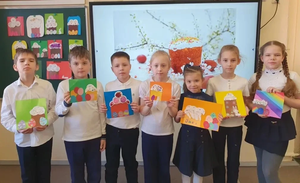 ПАСХА  — это праздник надежды, обновления и торжества жизни. Он объединяет нас вокруг вечных ценност