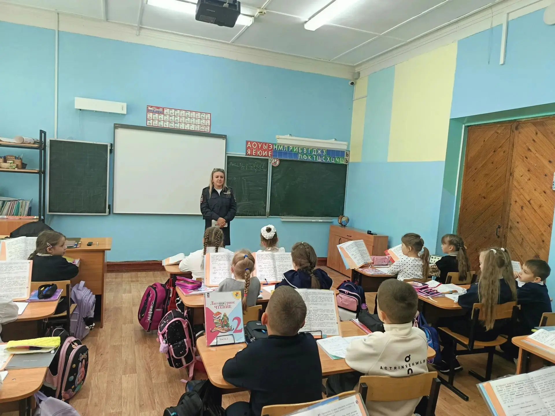 ✅Сегодня во 2 классе состоялась профилактическая беседа с инспектором ОДН МО МВД России...