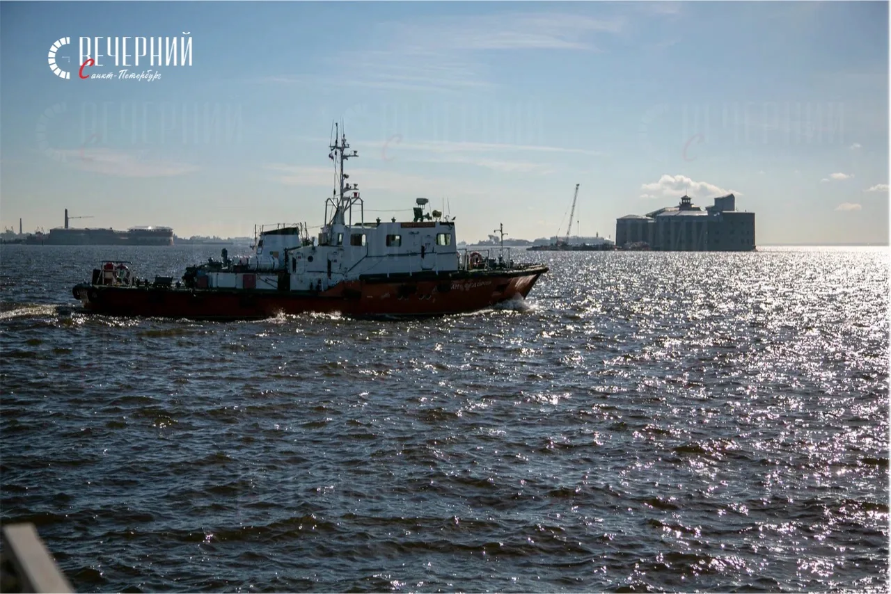 ⛅️ В Северной столице облачно 

19 июня северо-западный ветер. Температура воздуха +20...+22 гр. Атм