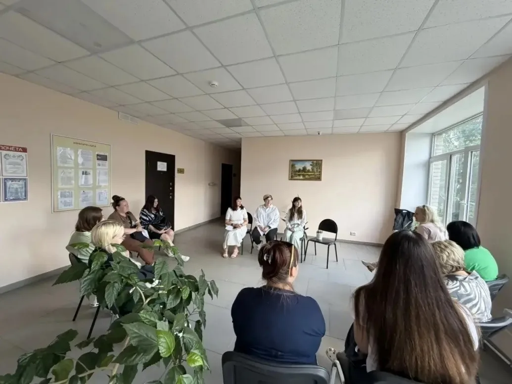 В рамках межведомственного взаимодействия между ОГБУ СМЦ ПСиД «Феникс», ФКУ УИИ УФСИН России по Смол