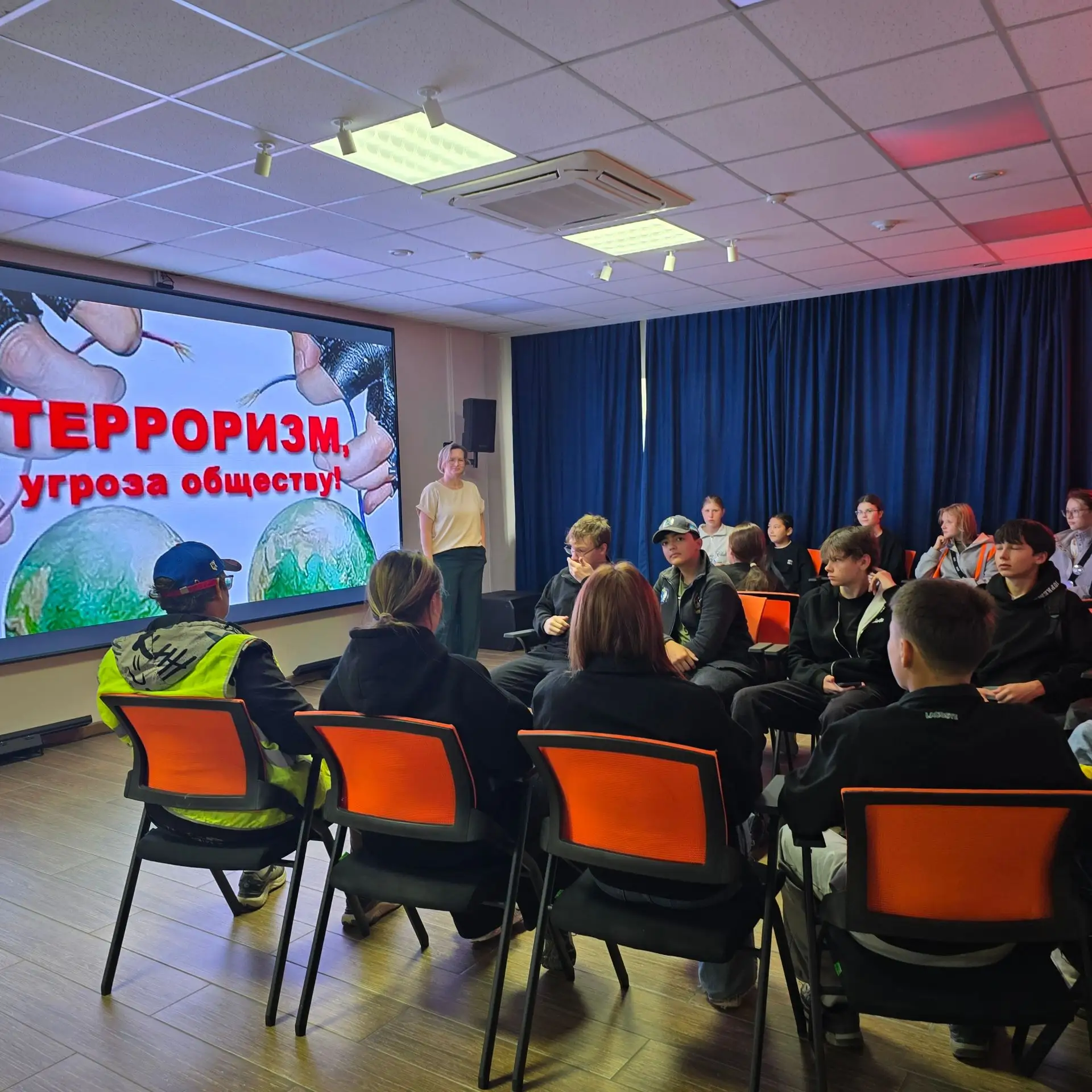 🚨 Важное мероприятие для подростков: поговорили о безопасности и ответственности 🚨