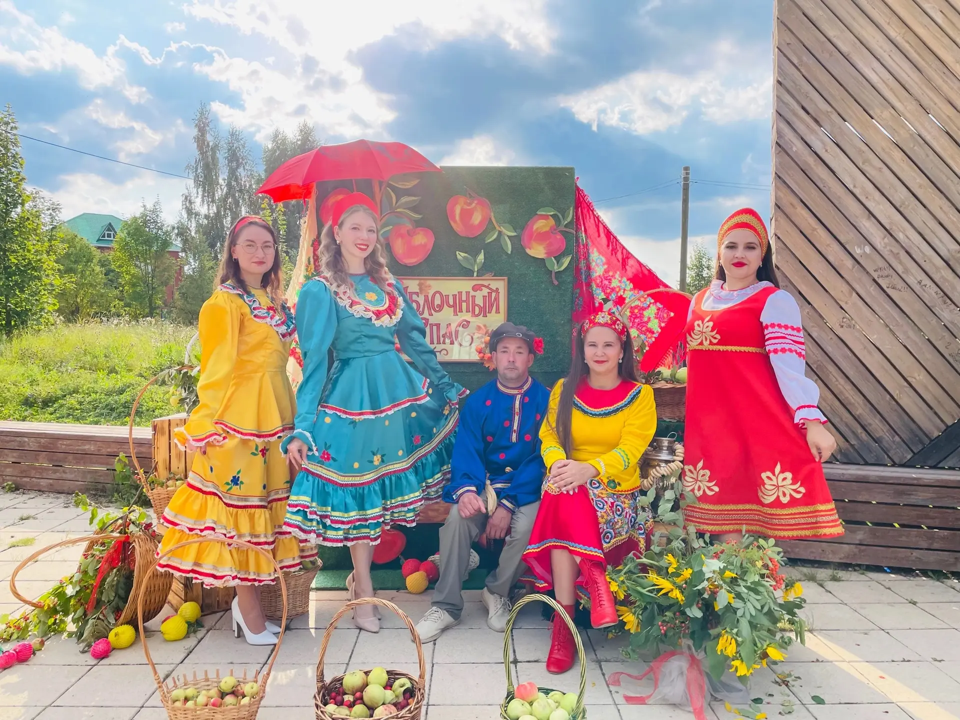 🍏🍎«Яблочный Спас» объединил жителей в парке Тарсус!