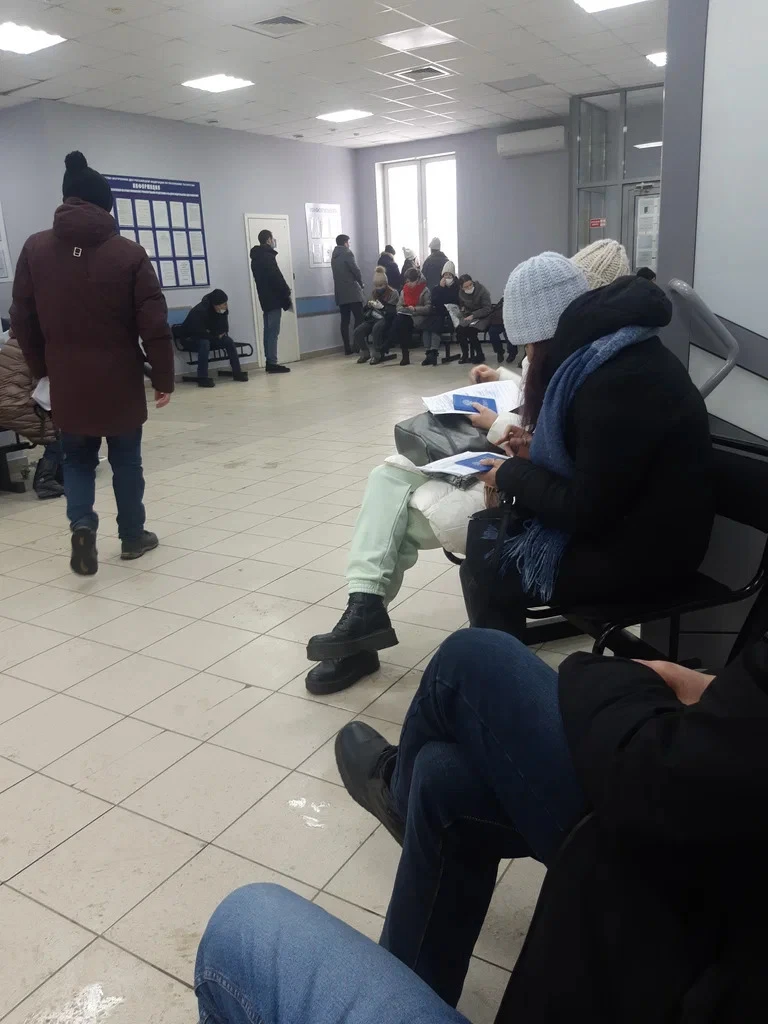 ❗️😡 Казань встала в очередь на права: один ГАИ на весь район, ждать экзамена по три ме...