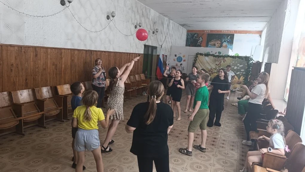В Михайловском СДК провели развлекательную программу "День воздушных шаров". Вот это бы...