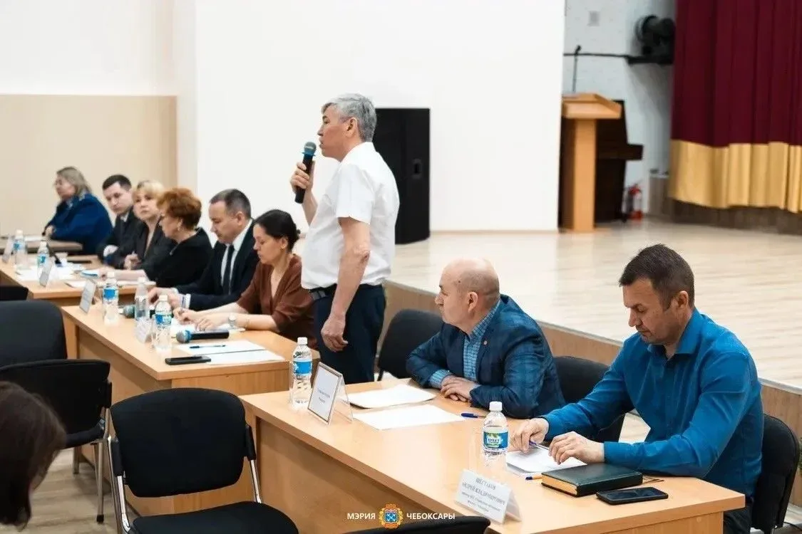 В управе Ленинского района Чебоксар состоялся прием граждан, пострадавших от атаки БПЛА  Приём прове