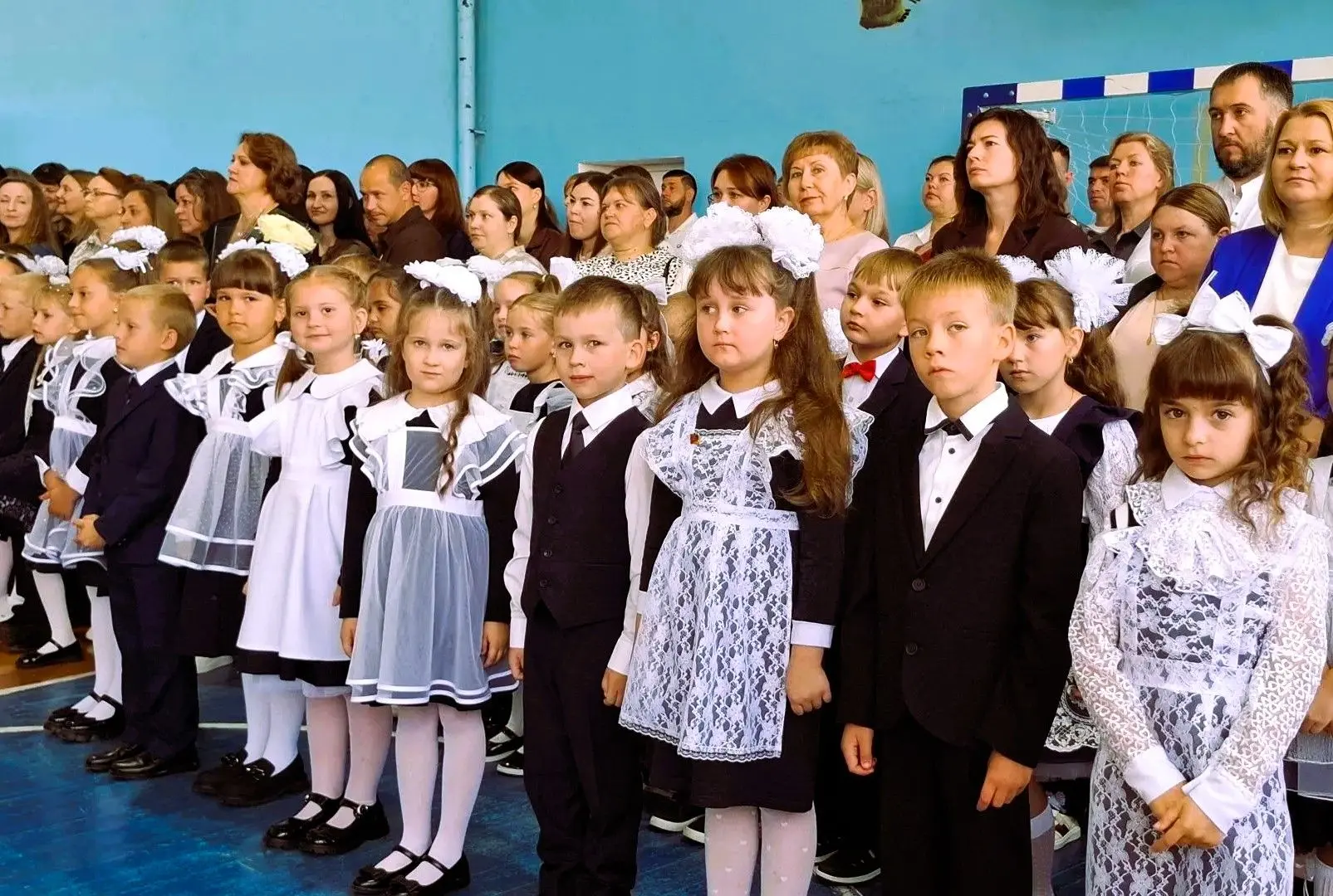 🎉 С Днём знаний, дорогие ученики, родители и педагоги! 🎉