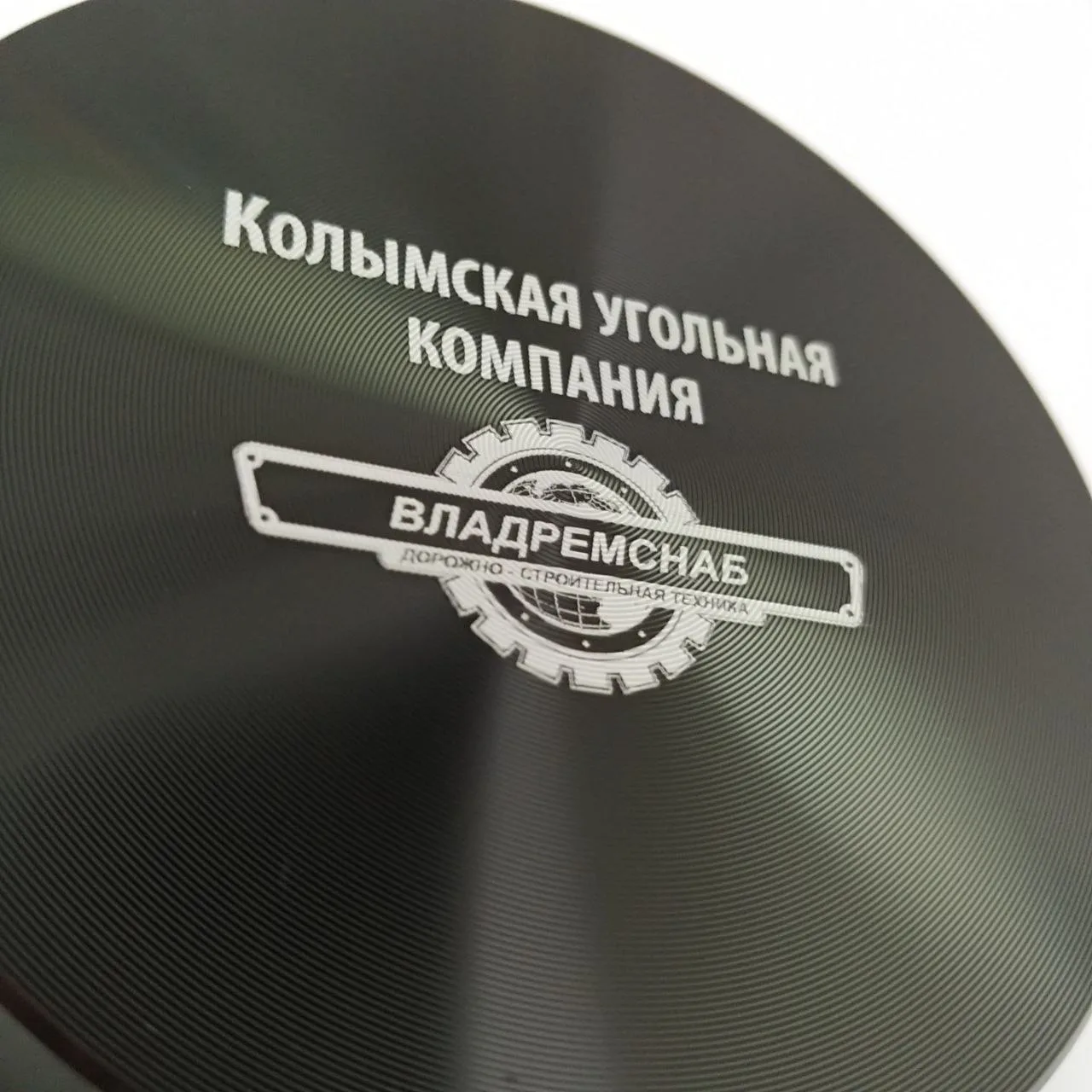 Брендирование лазером пауэрбанков.

#лазернаягравировка #брендирование #сувениры