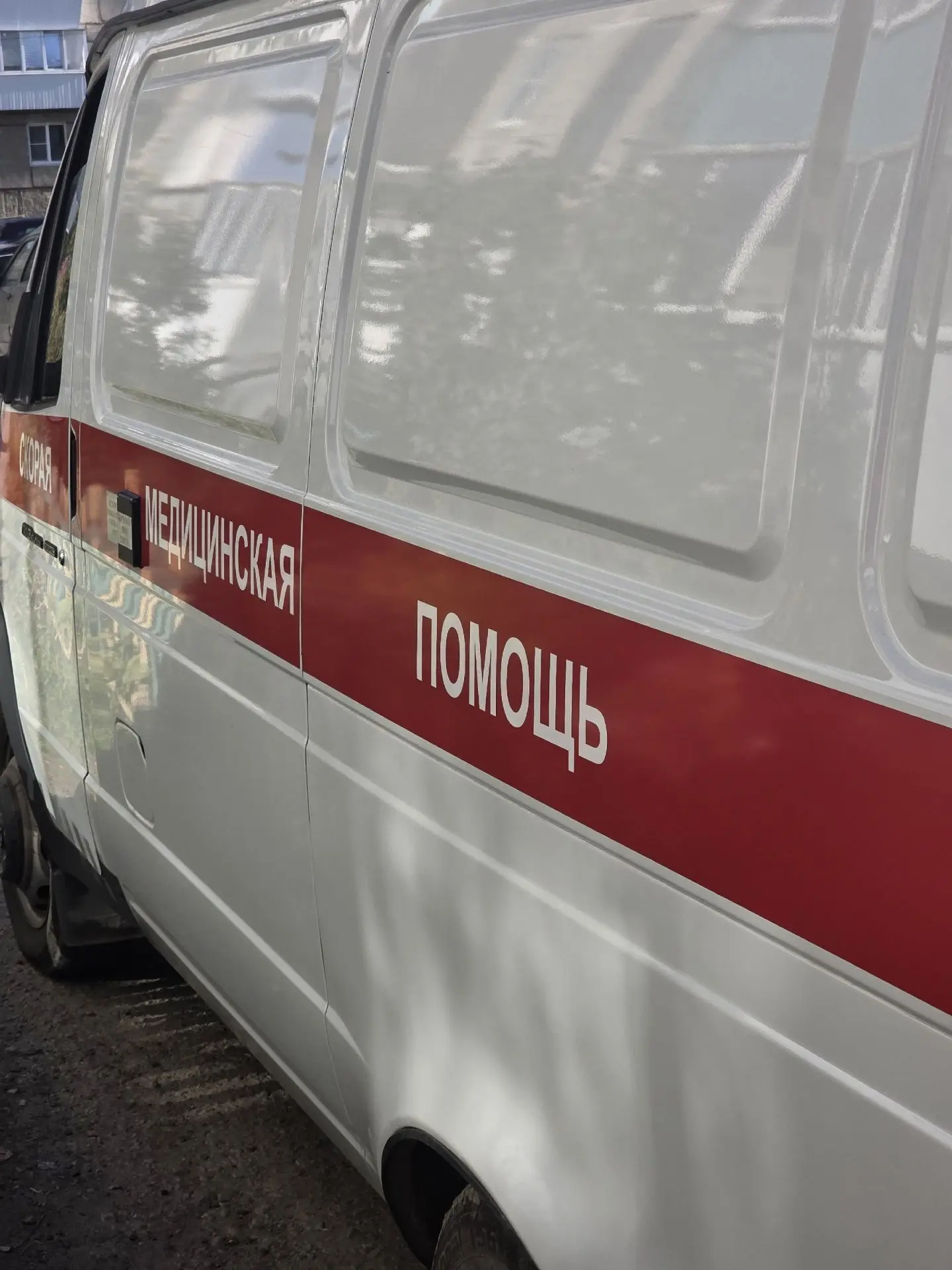 У нас опять «весёлое» утро. Свекровь на скорой в хирургию отвезли.