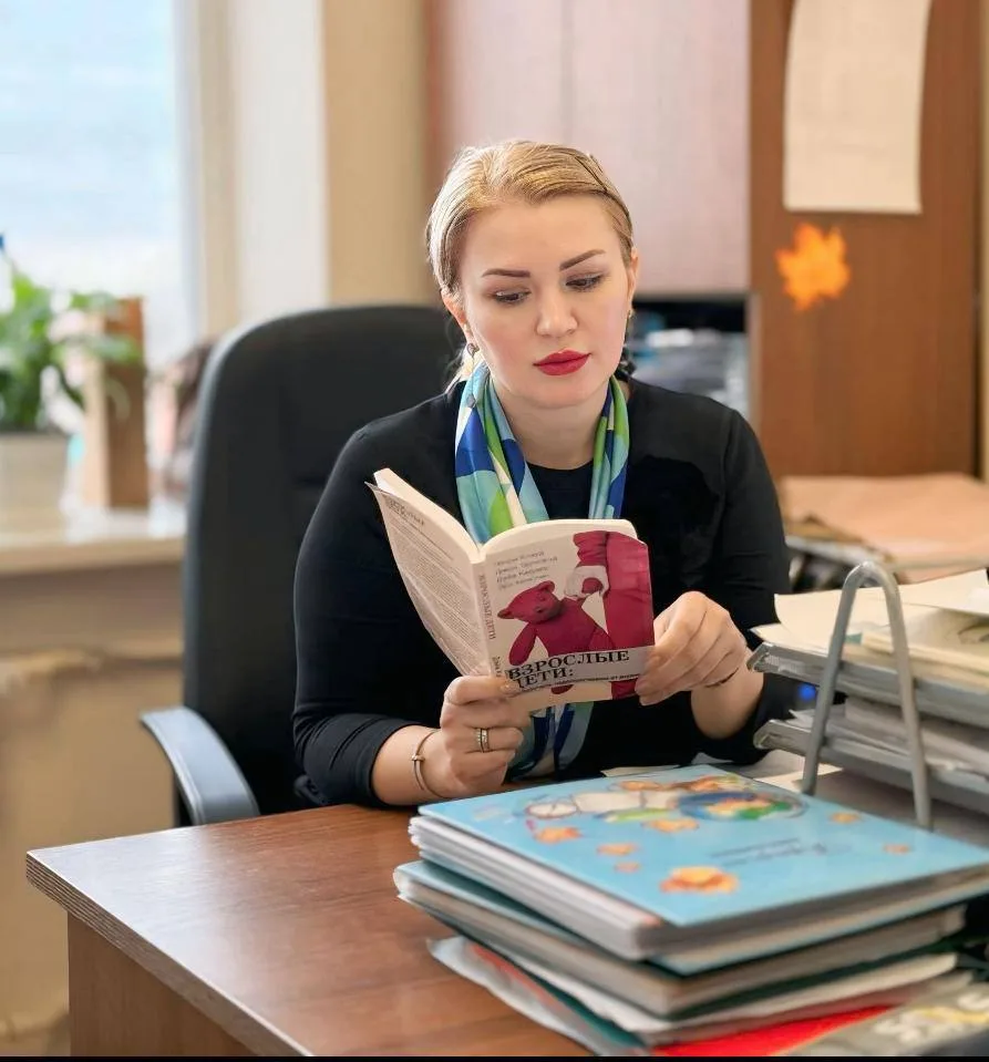 Знаете ли вы что в нашей гимназии всегда открыты двери кабинетов где ребенка готовы выс...
