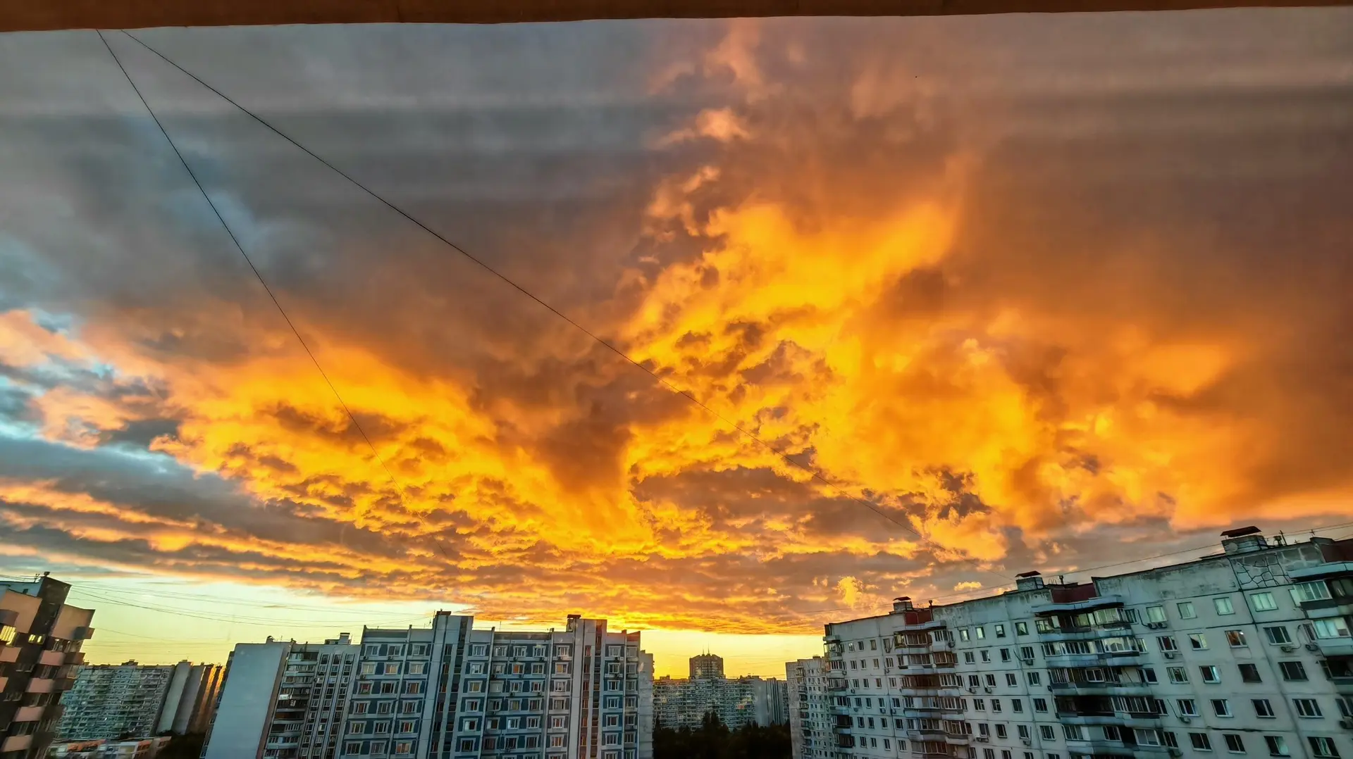 Красивое завершение этого праздничного дня 🌇