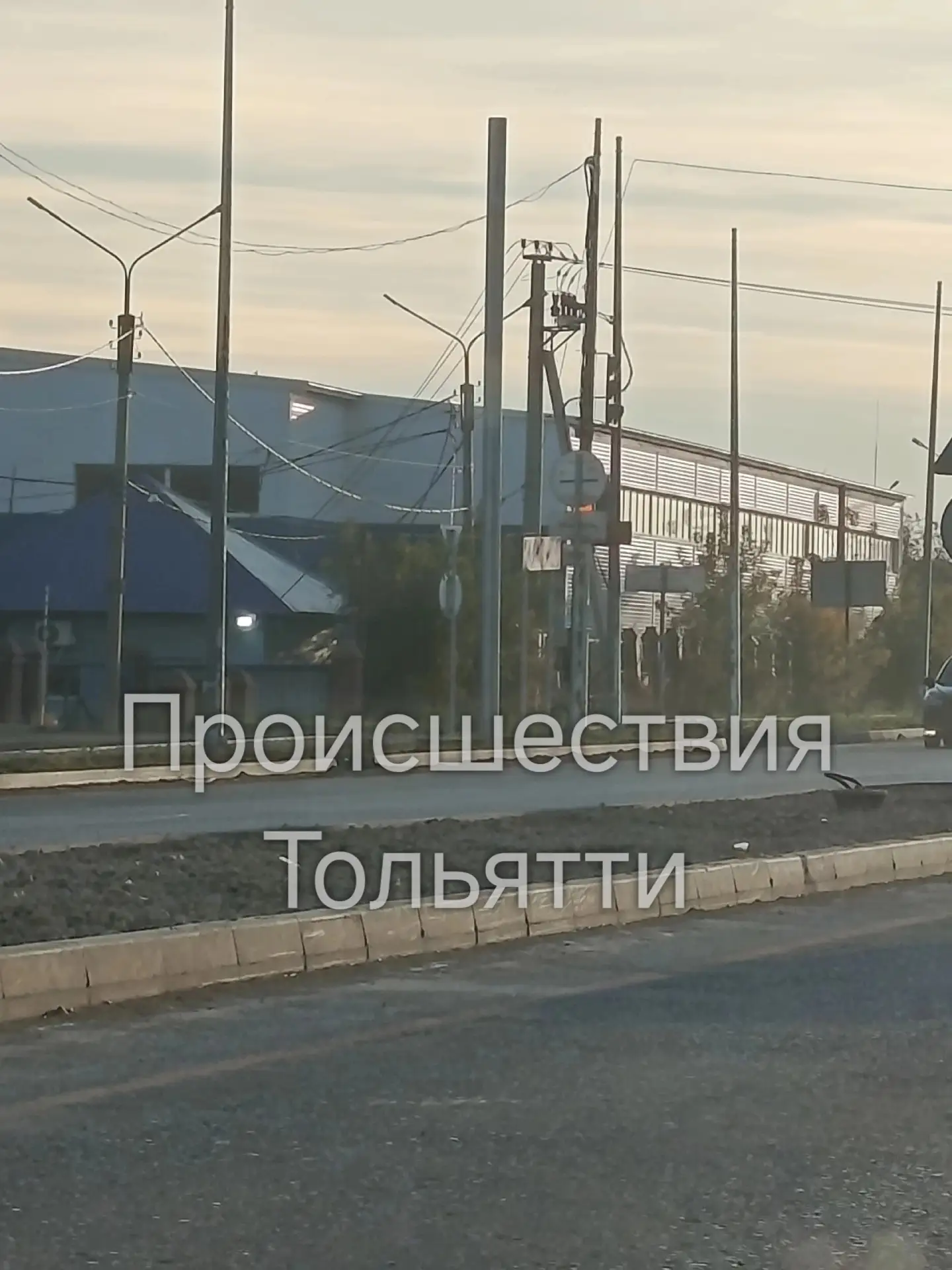 Хотел бы узнать куда можно обратиться по поводу нового знака который установили на пере...