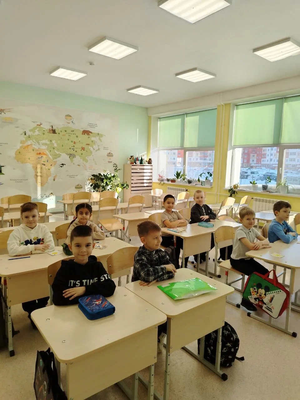 Представьте, дорогие друзья, субботнее утро. Зелёная 🌿 живет в субботу размерено, идут консультации 