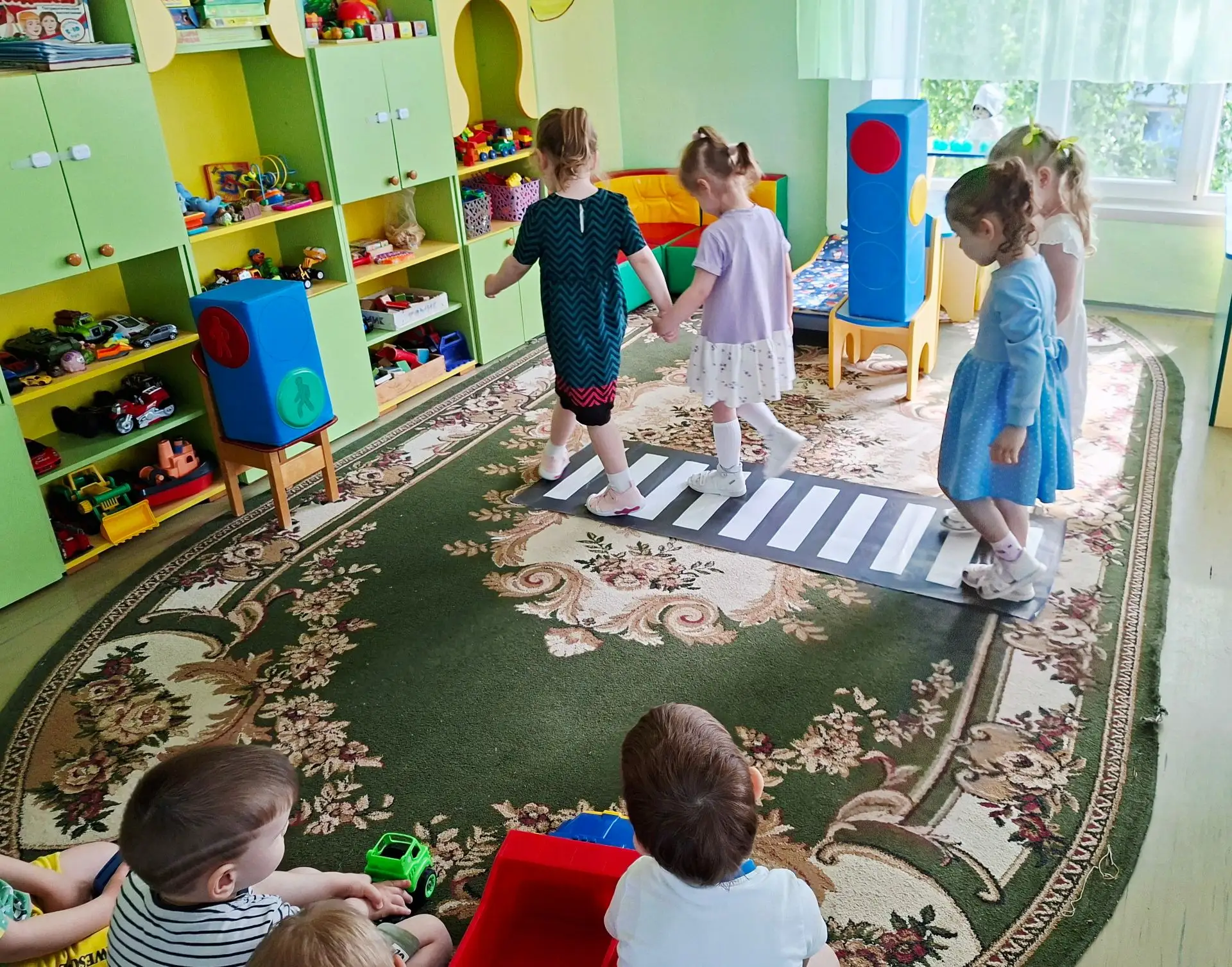 🌞Лето  уже здесь, солнце жарит вовсю , а наши непоседы большую часть дня проводят на у...