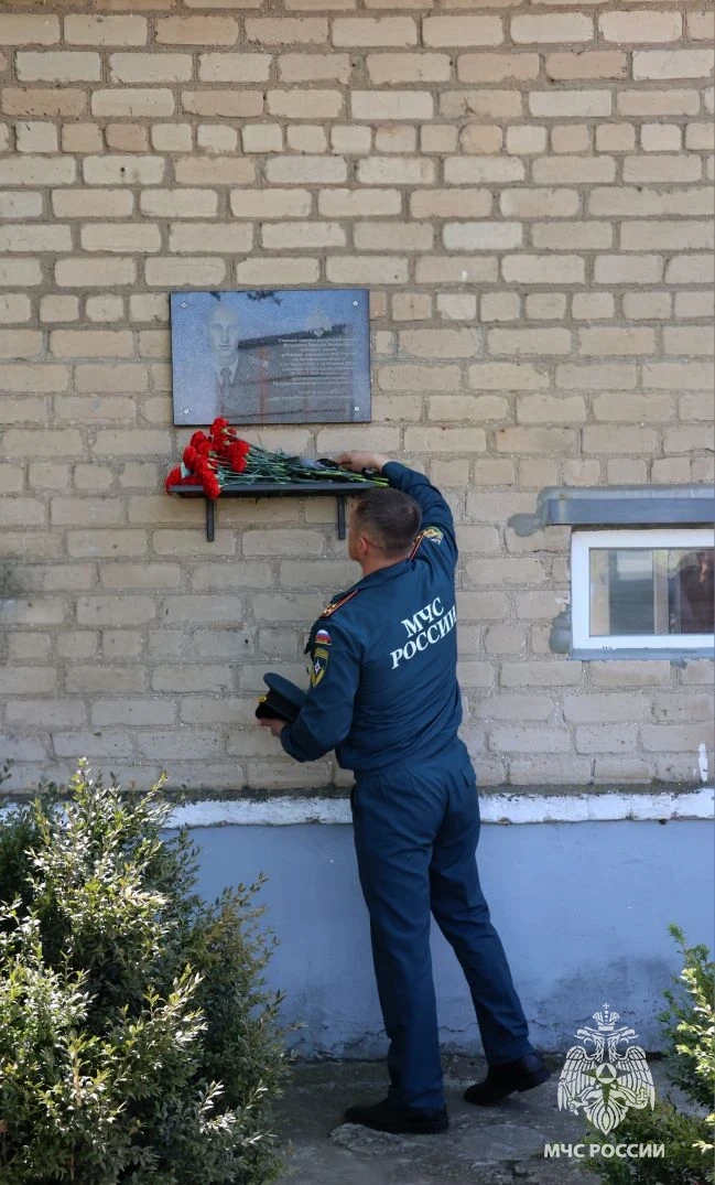 Агитбригада ветеранов МЧС России с концертной программой посетила Запорожскую область  В ГУ МЧС Росс