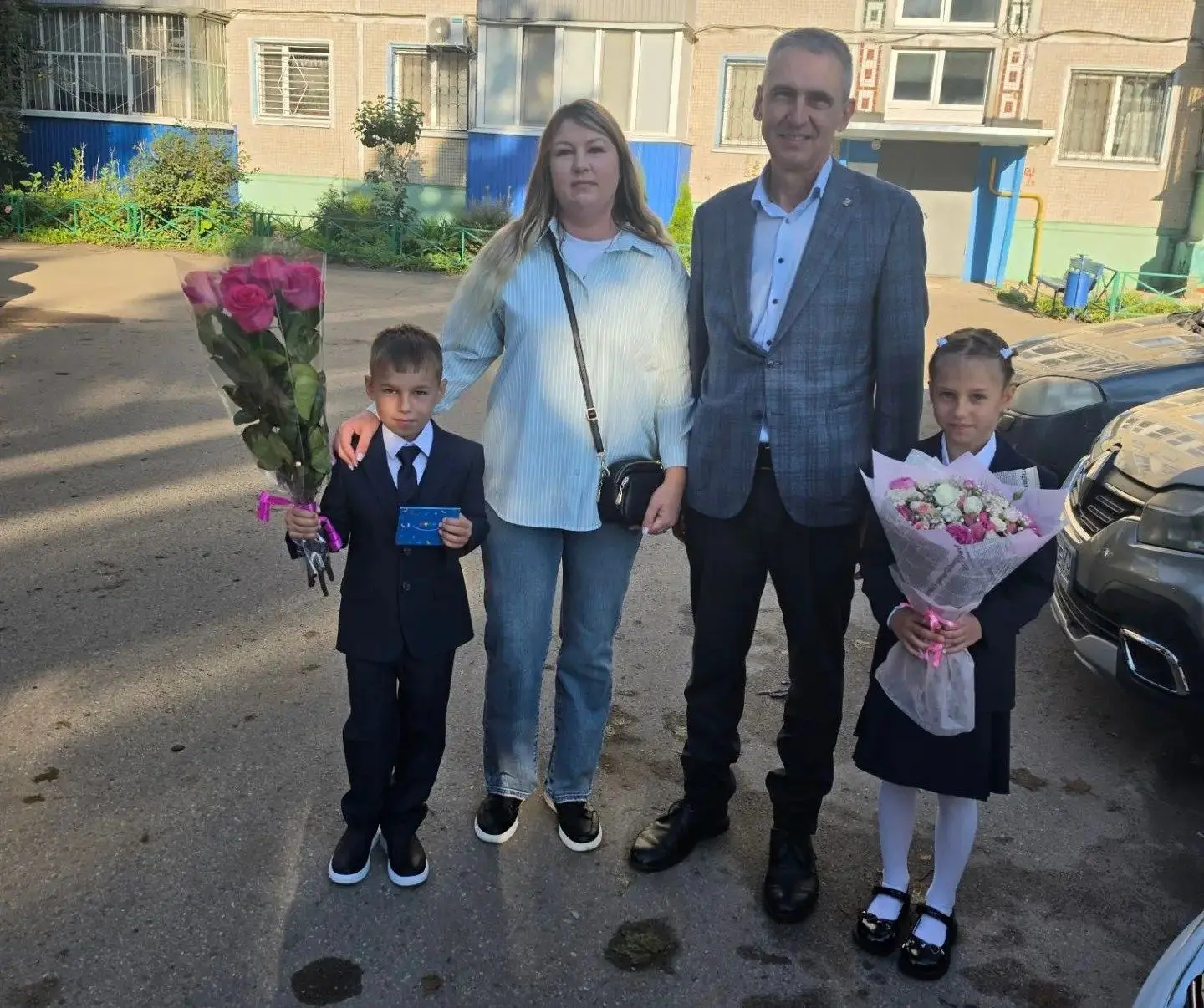 Первый школьный звонок сегодня прозвенит для Ярослава, маленького мальчика и настоящего...