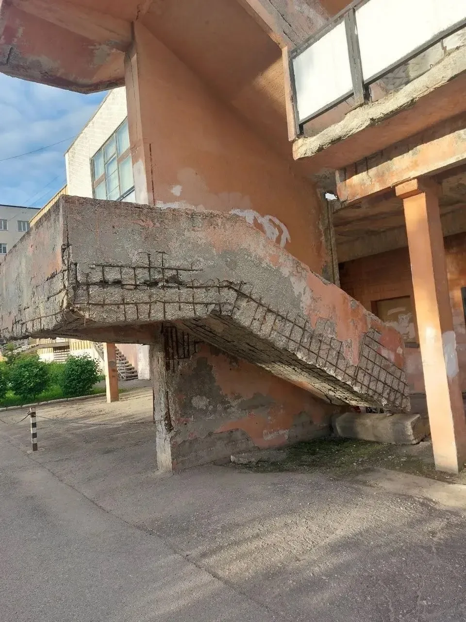 ПЕЧАЛЬНОЕ ЗРЕЛИЩЕ: В РЯЗАНИ СУДЬБА к/тра «ОКТЯБРЬ» ПОД ВОПРОСОМ