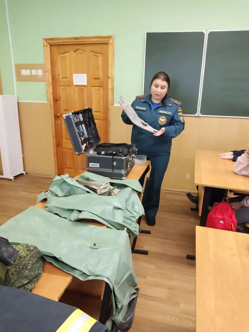 🚒 Огненный репортаж из пожарной части №4: как 5Б узнал тайны профессии дознавателя МЧС!  🔥 Когда на 