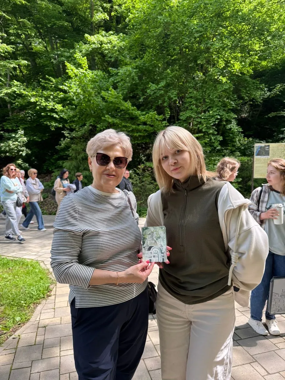 🎨 Дантово ущелье в Горячем Ключе стало площадкой Всероссийского пленэра.  В минувшее воскресенье в р