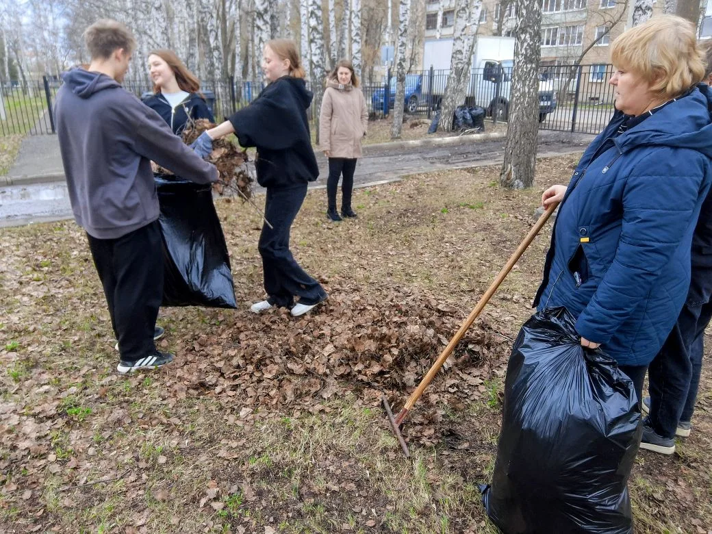 🍃 Сегодня в нашем лицее — субботник «Мы за чистоту» в рамках Всероссийской акции «Зеленая весна»! На