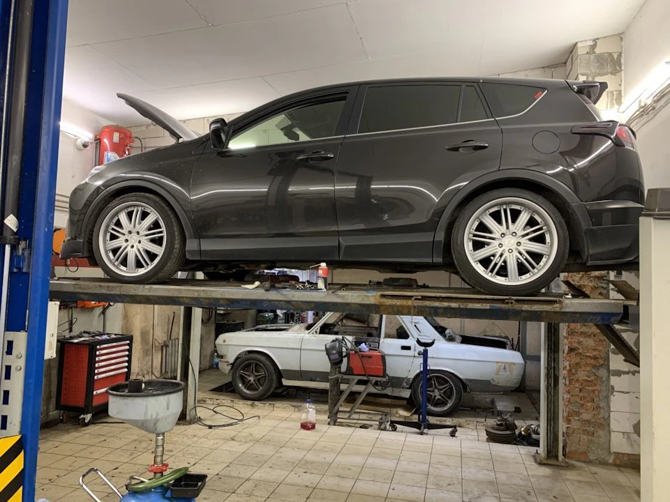 🚗💥 Эксперт назвал самые частые поломки Toyota RAV4 — и фанатам модели это точно не понравится Toyota